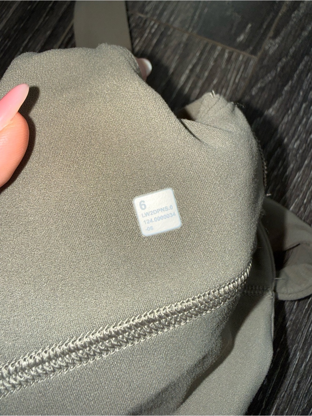 Lululemon Women’s Align V-Neck Bra - Picture 3 of 3